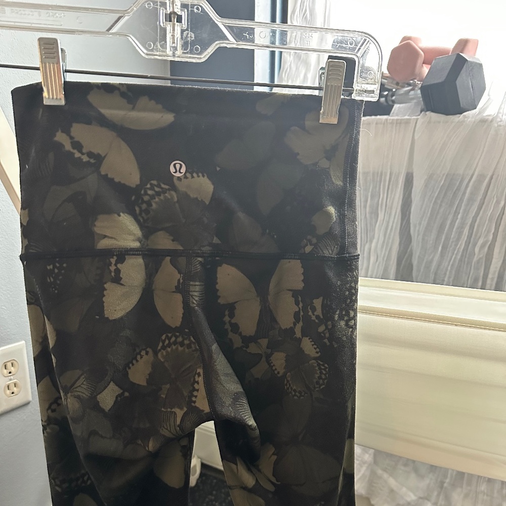 Lululemon Dark Green Butterfly pattern Yoga leggings